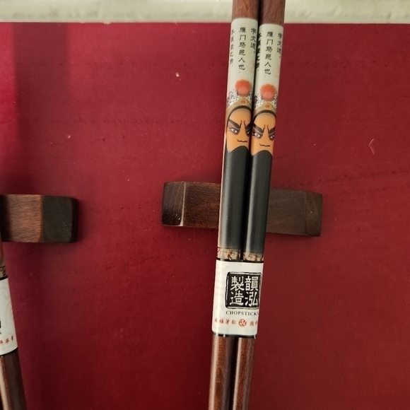 Chopsticks With Stands - Picture 6 of 7